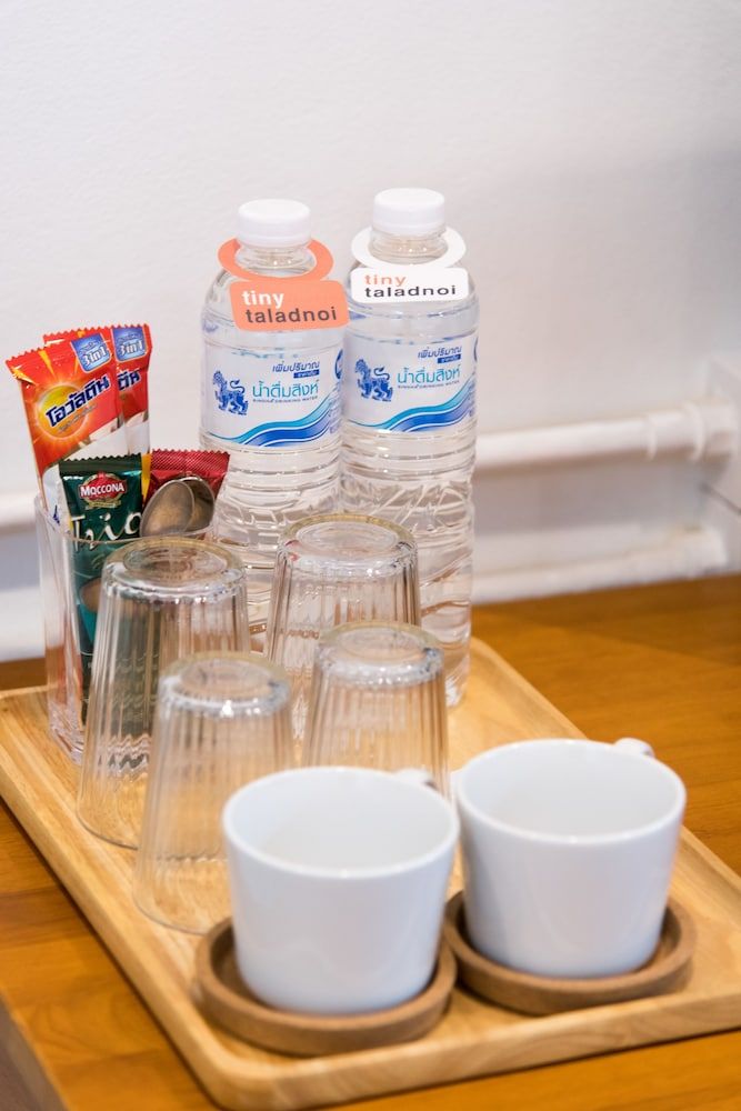 Tiny Taladnoi Hostel Basic Twin Room, Shared Bathroom 8