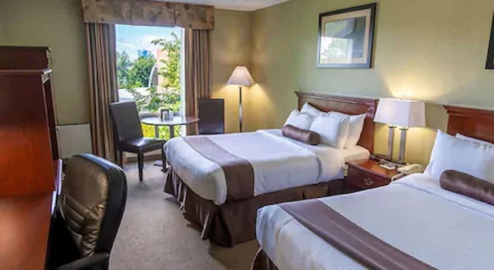 Oakes Hotel Overlooking the Falls Courtyard Room Exterior, Two Queen Beds 8
