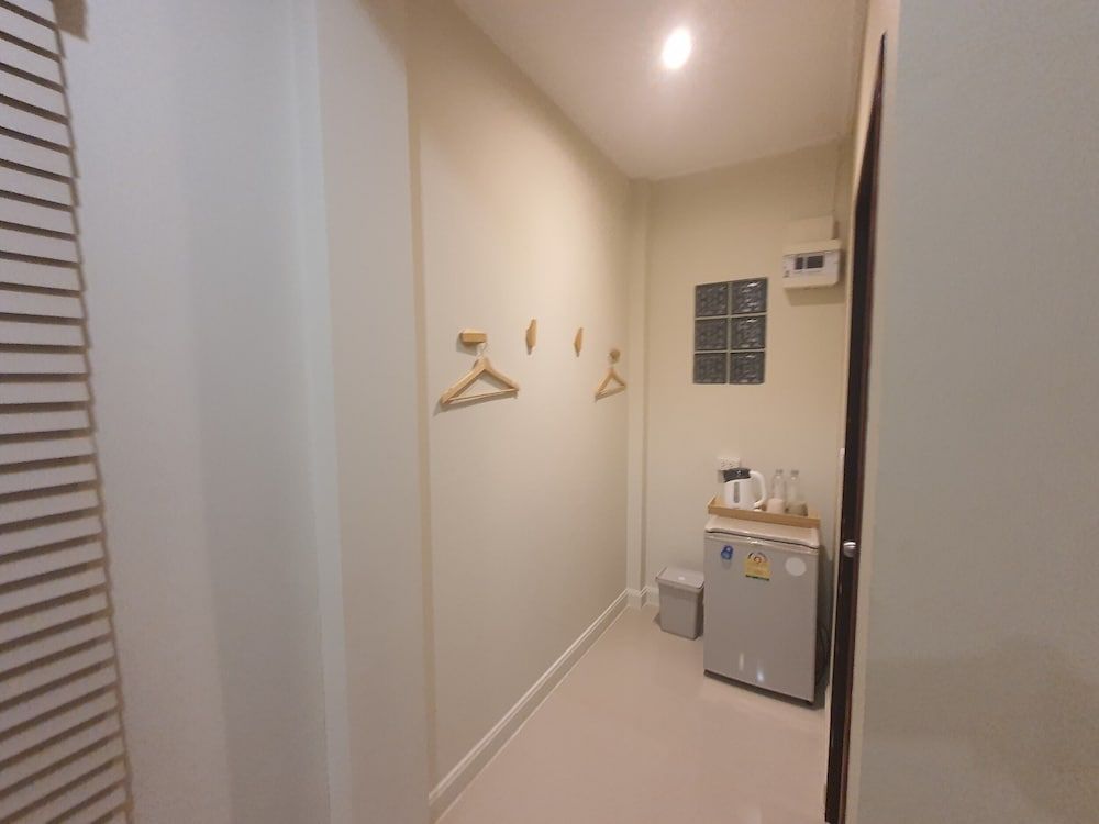 Aob-Oun Homestay Deluxe Room 8