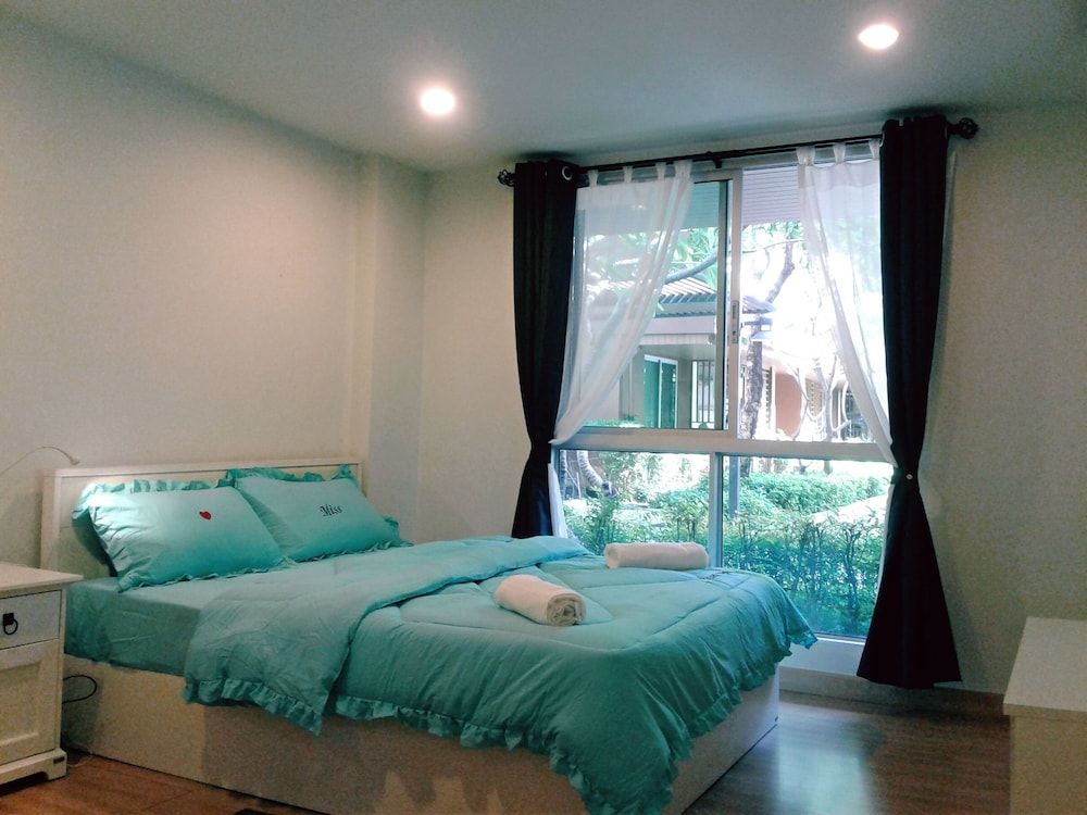 Double Room with Pool View