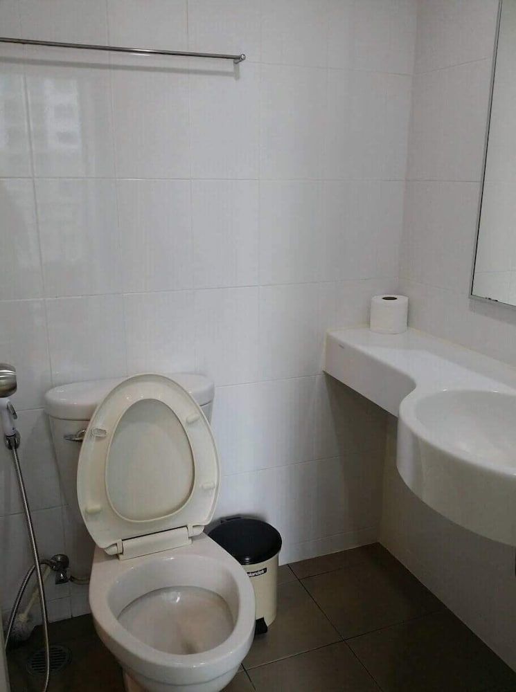 Lumpini Ville Pattaya Pool Gym 1 Bedroom Condo 10