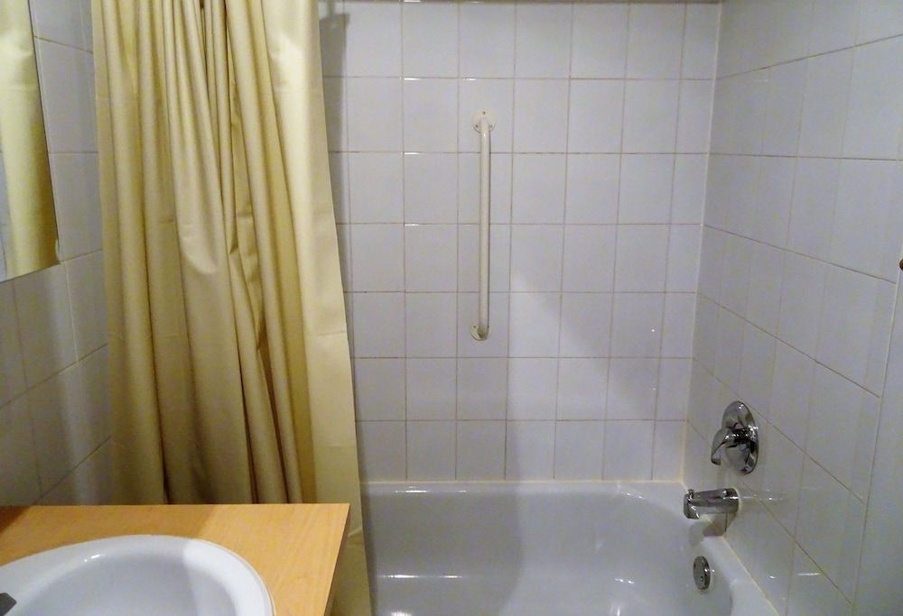 undefined Hotel Abri du Voyageur 7