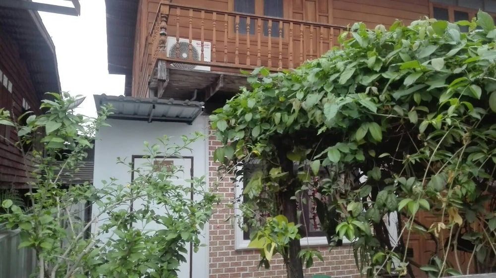 Standard Double Room with Air Condition Private Bathroom