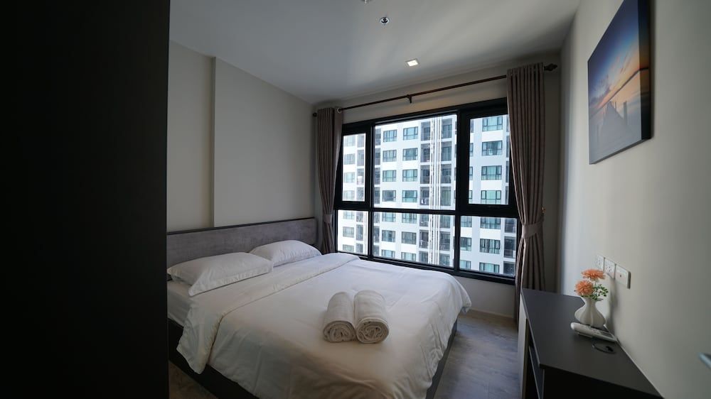 The Base Central Pattaya BY U Plus Deluxe Room 14
