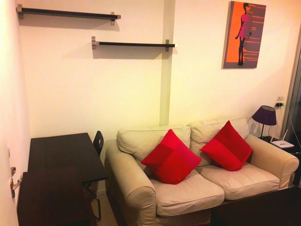 Highrise Cityview Aspire Condo Gym Pool 1 Bedroom Apartment with Pool Access 11