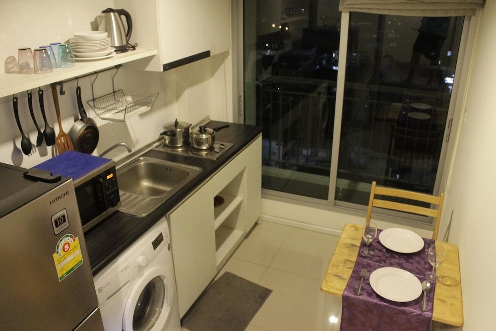 undefined Highrise Cityview Aspire Condo Gym Pool 5