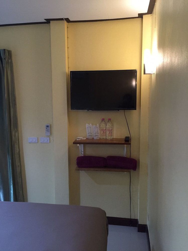 Phuengluang Resort Standard Room 11