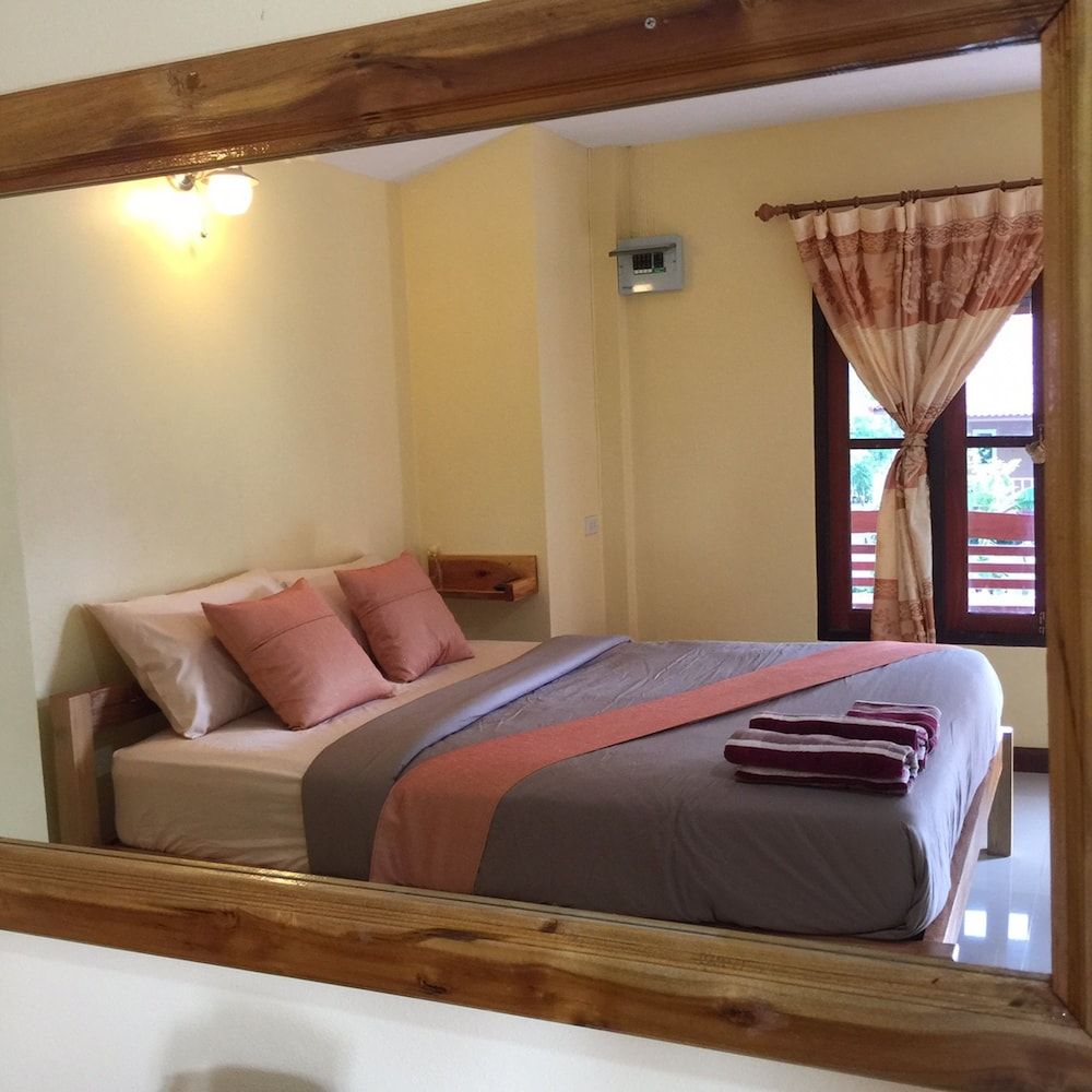 Phuengluang Resort Deluxe Room 14