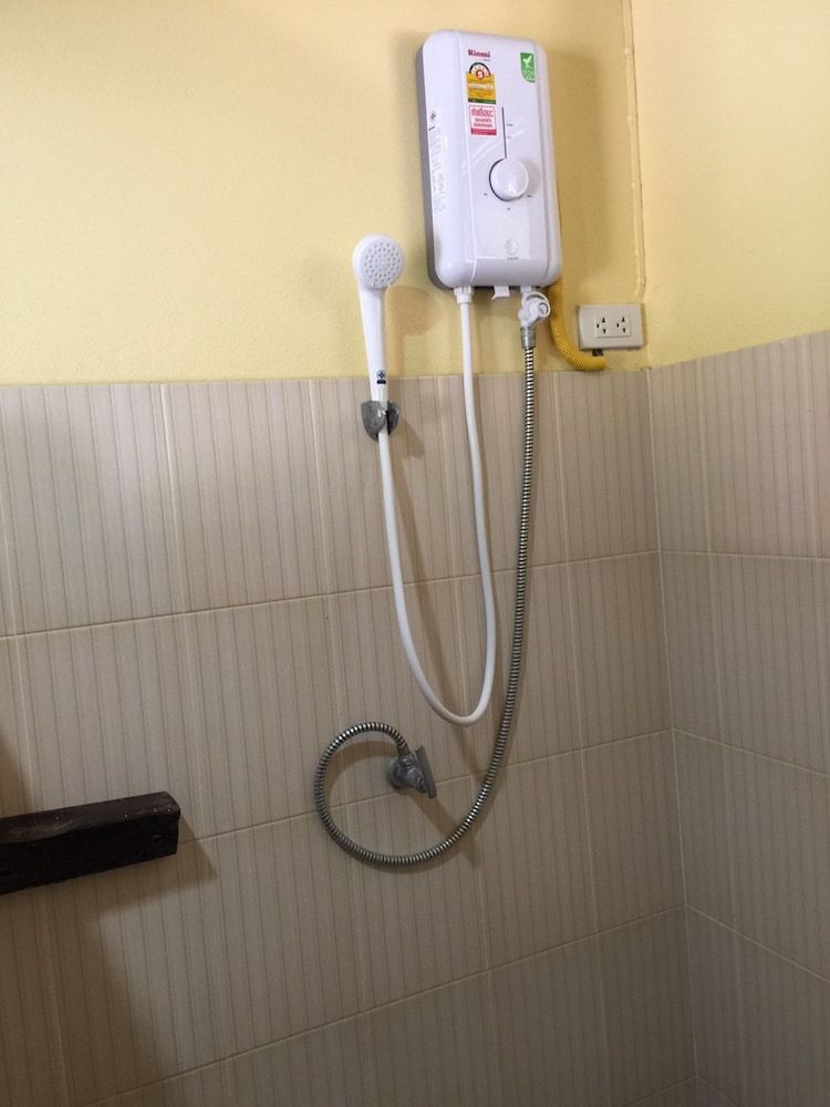 Phuengluang Resort Family Room 18