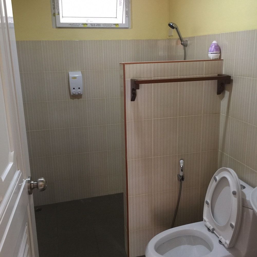 Phuengluang Resort Family Room 16