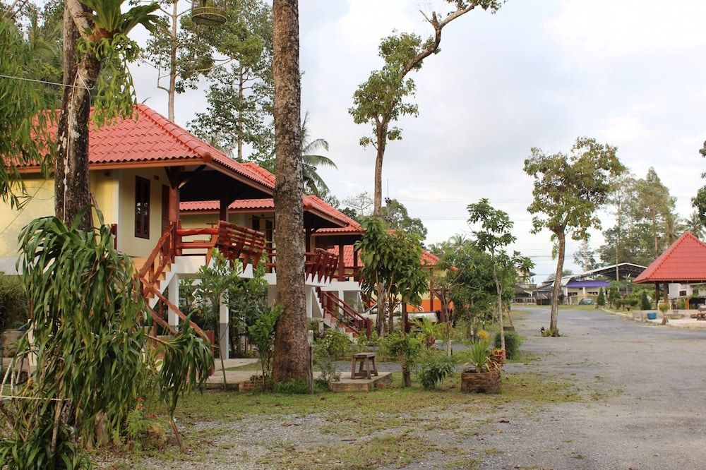 Phuengluang Resort Deluxe Room 4