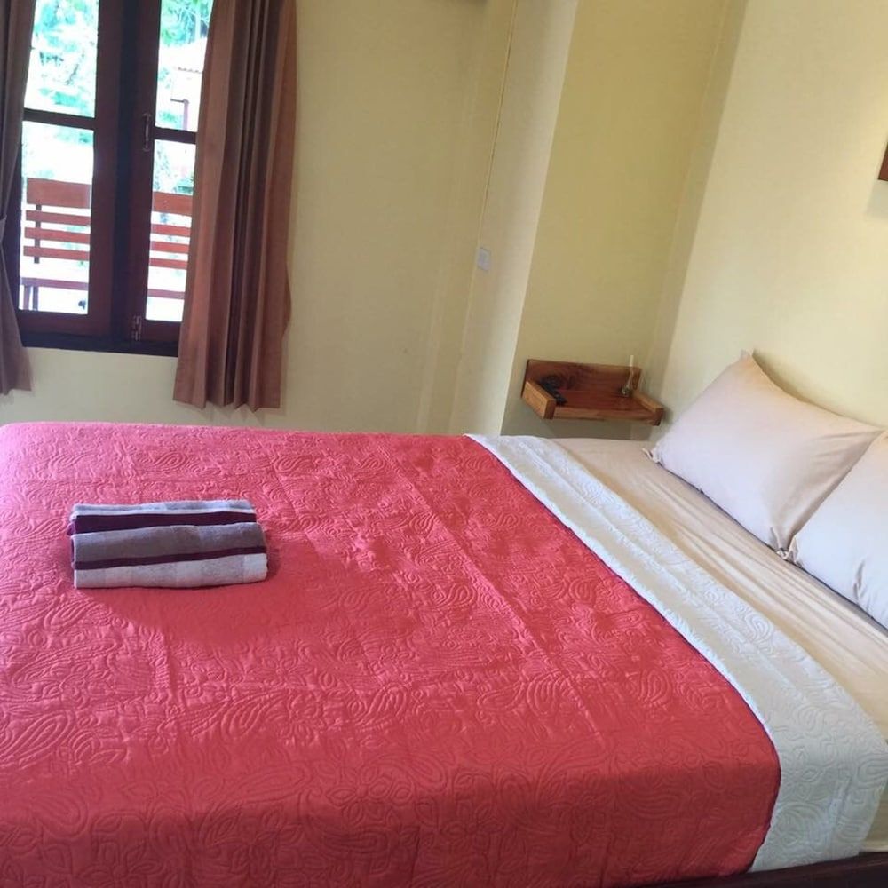 Phuengluang Resort Deluxe Room 6