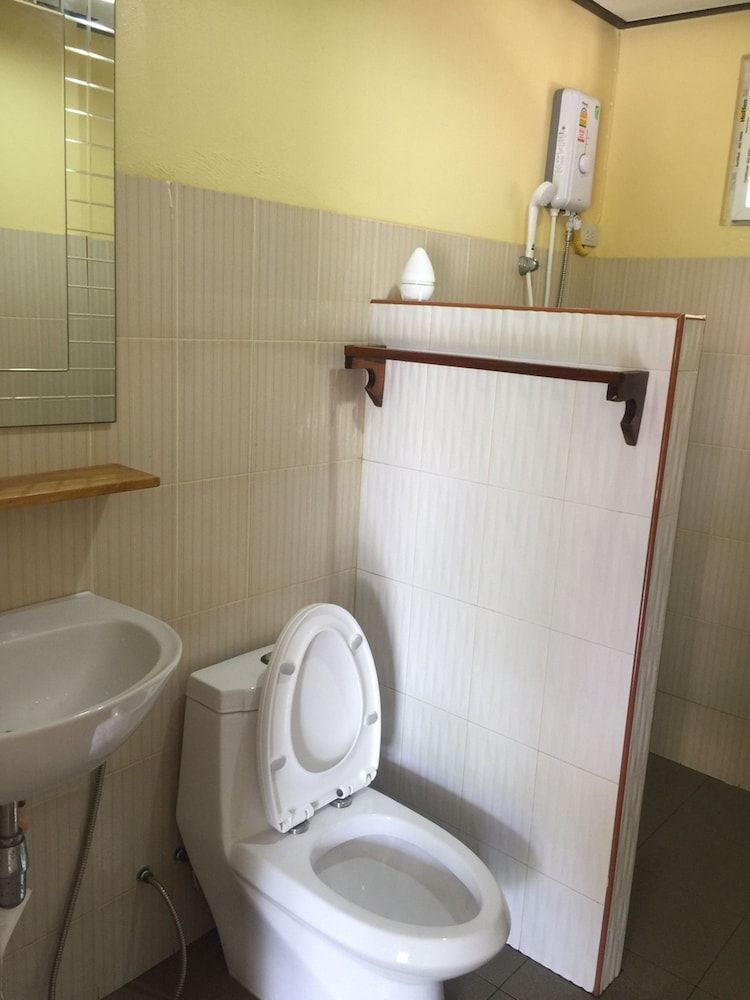 Phuengluang Resort Family Room 17