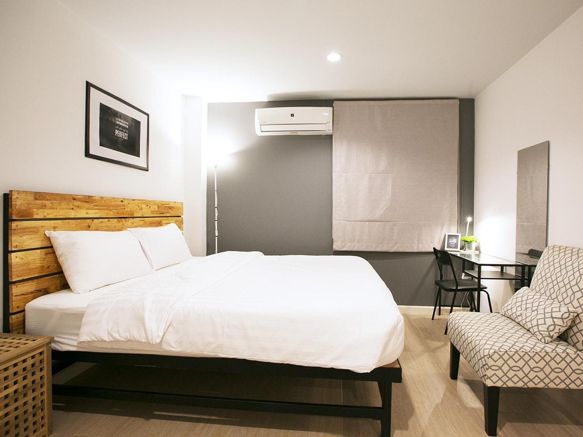 Deluxe Double Room with Shower
