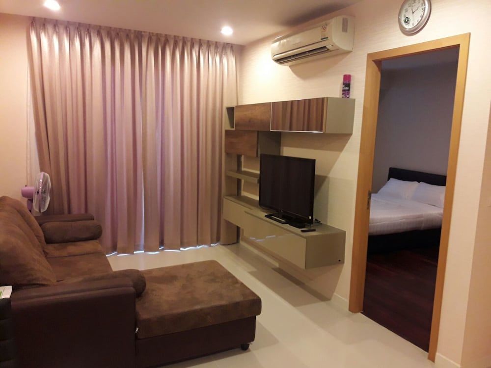 undefined Cityview Circle BTS Pool Gym 8