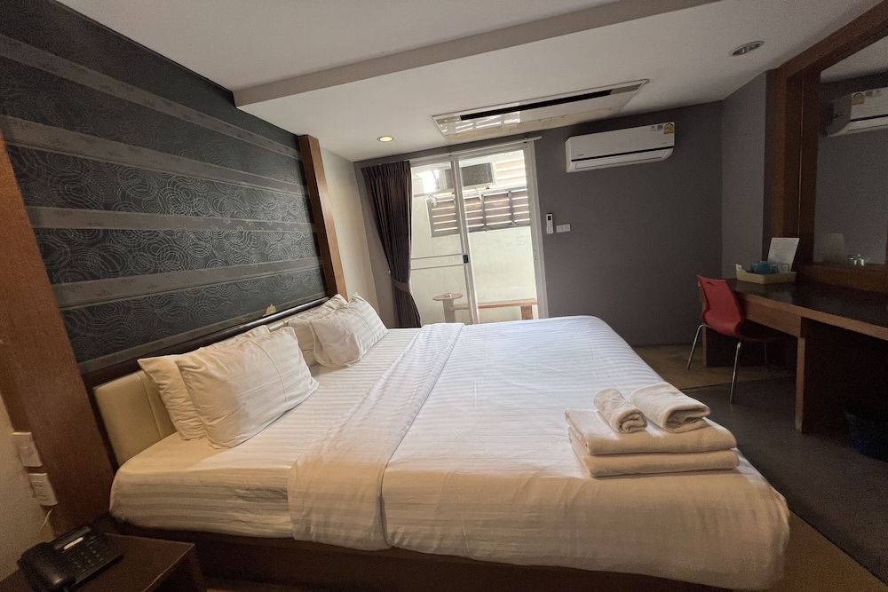 Eurna Resort Standard Room 3