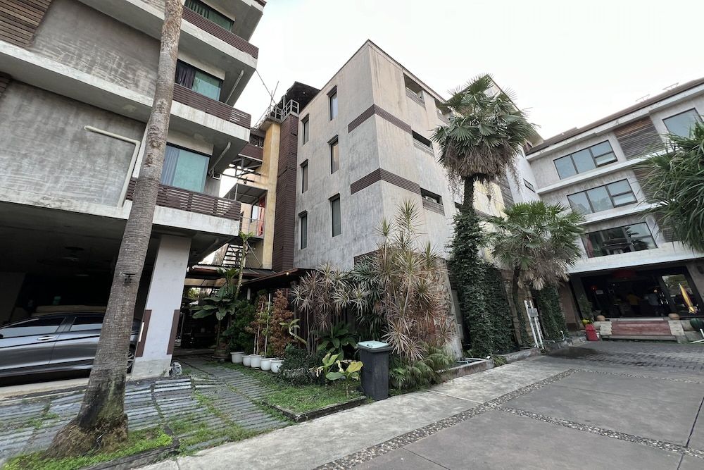 undefined Eurna Resort 6