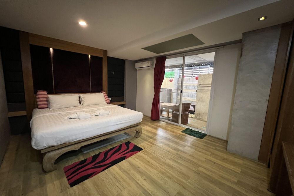 undefined Eurna Resort 5