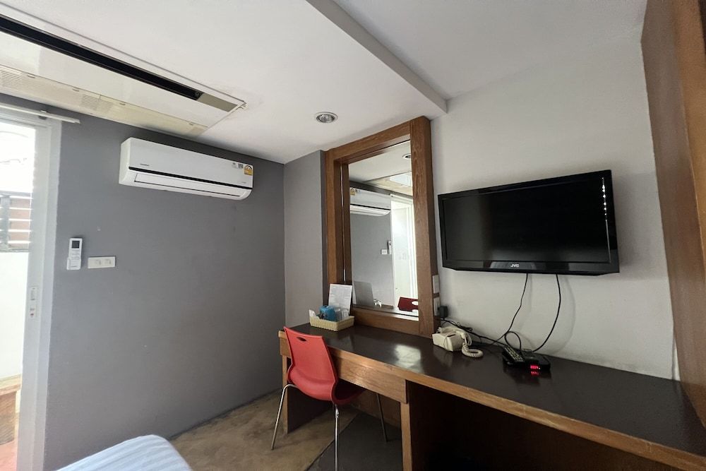 Eurna Resort Standard Room 11