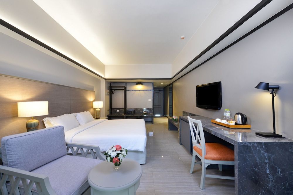 Tinidee Hotel Bangkok Golf Club Premium Deluxe Single Room with Balcony 3