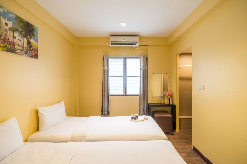The Corner Ratchada Standard Twin Room 3