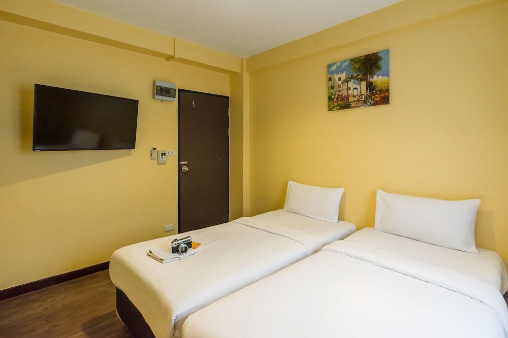 The Corner Ratchada Standard Twin Room 4