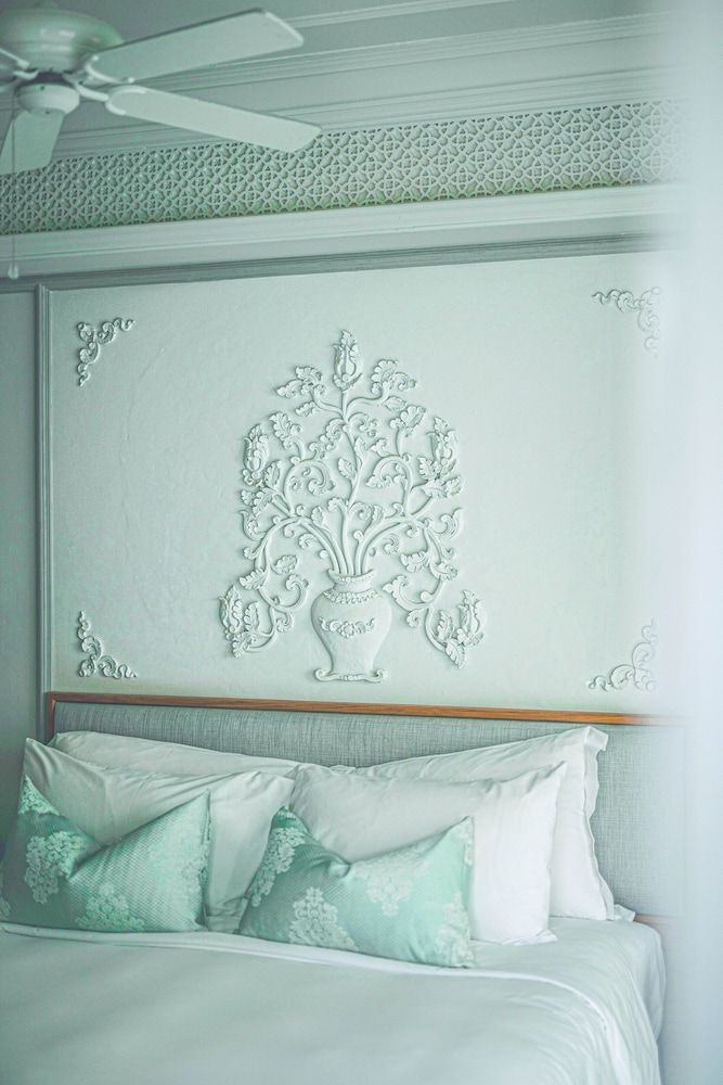 The Inside House The Corner Pool Suite 3