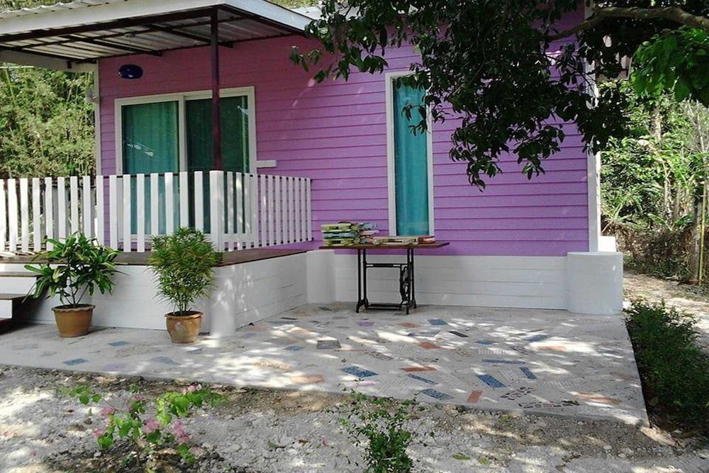 Baan Pennee Quadruple Room 2