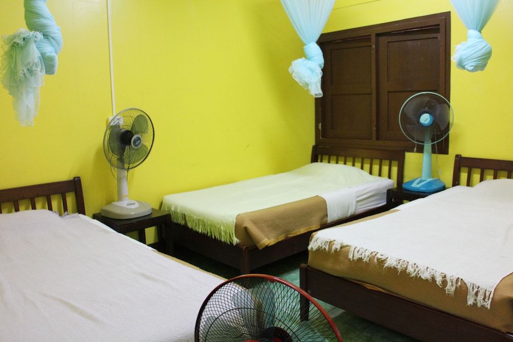 Mixed Dormitory with Shared Bathroom and Fan