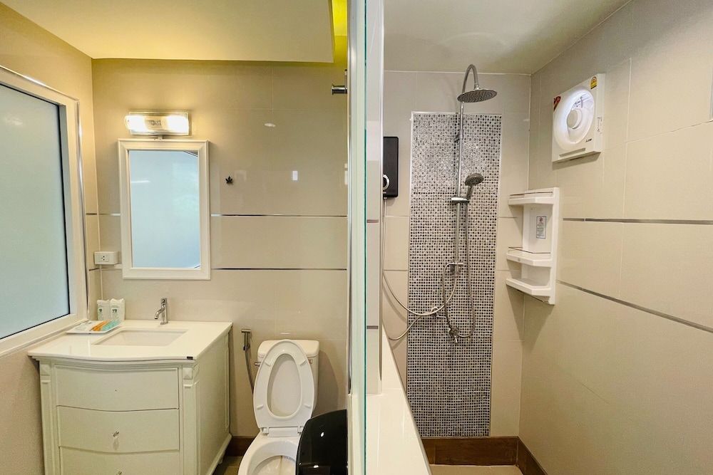 Baan Rim Kwai Paerimnam Resort Deluxe Twin Room 7