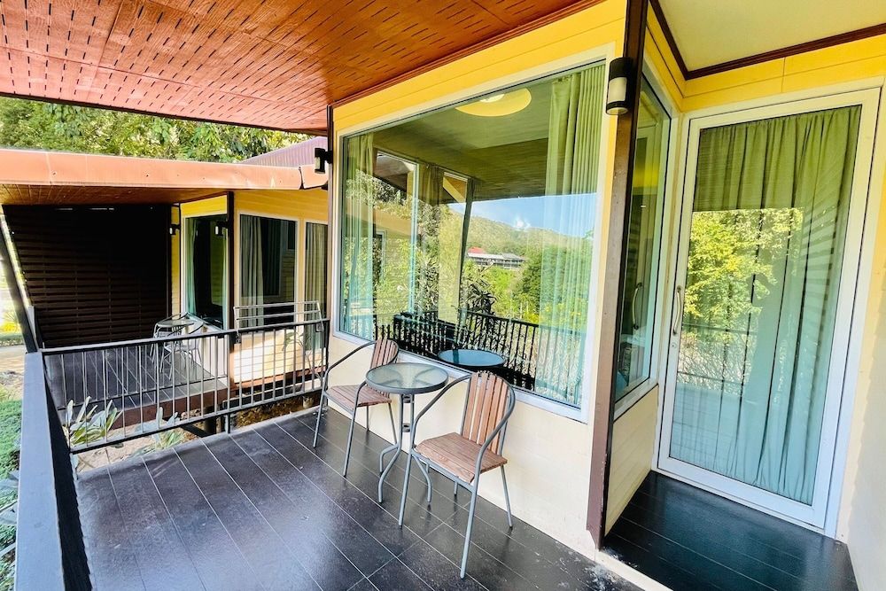 Baan Rim Kwai Paerimnam Resort Junior Twin Room 11