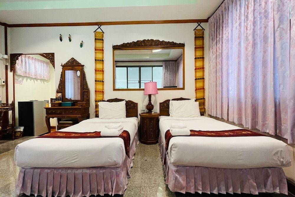 Baan Rim Kwai Paerimnam Resort Junior Twin Room 6