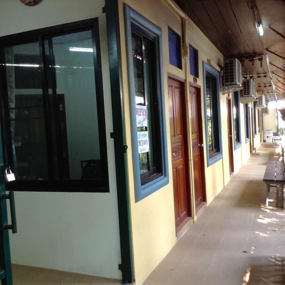 undefined BC guesthouse Si Phraya 5