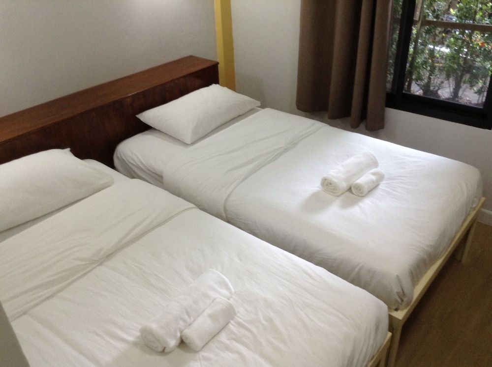 BC guesthouse Si Phraya Standard Twin Room 2