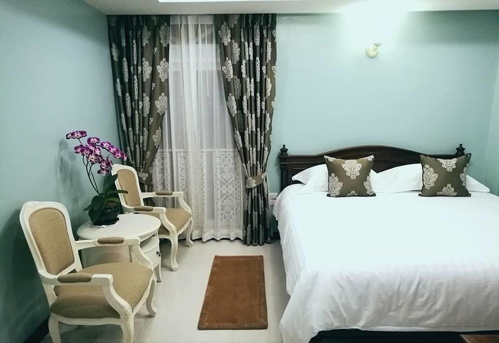 undefined The Velvet Orchid 7