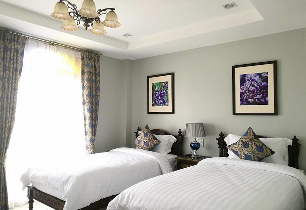 The Velvet Orchid Superior 9