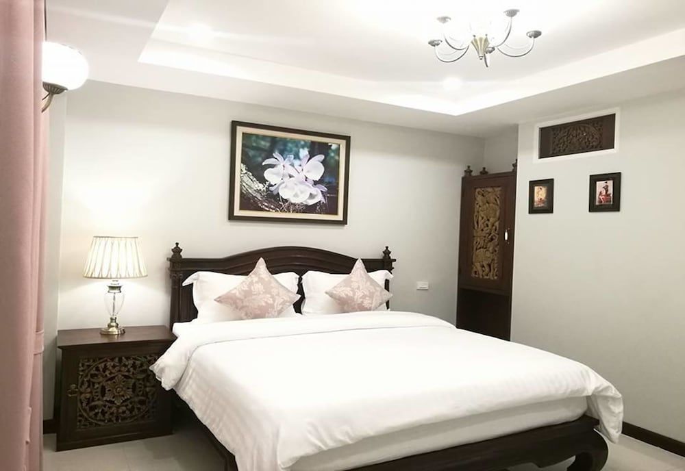 undefined The Velvet Orchid 2