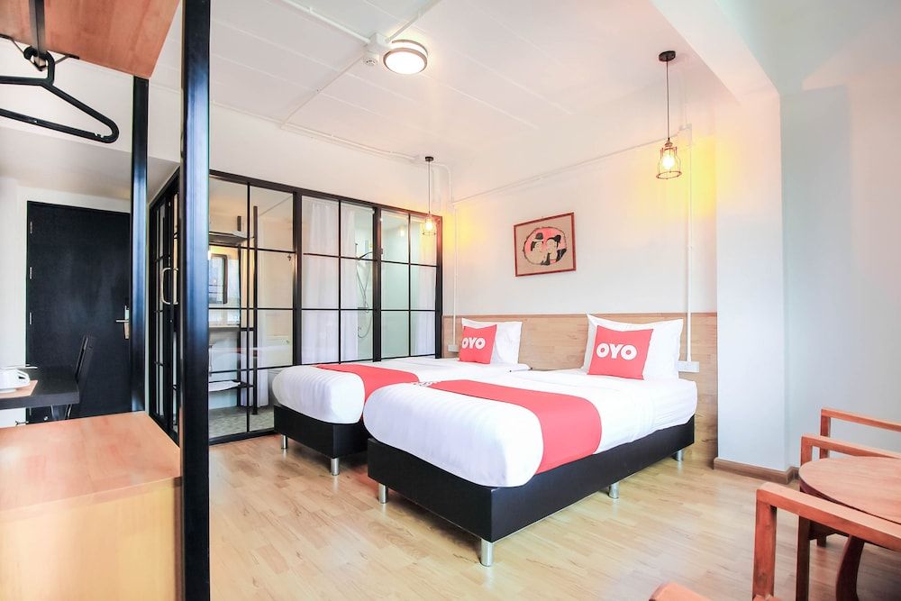 Kailub Rooms Hotel Deluxe Twin Room 2