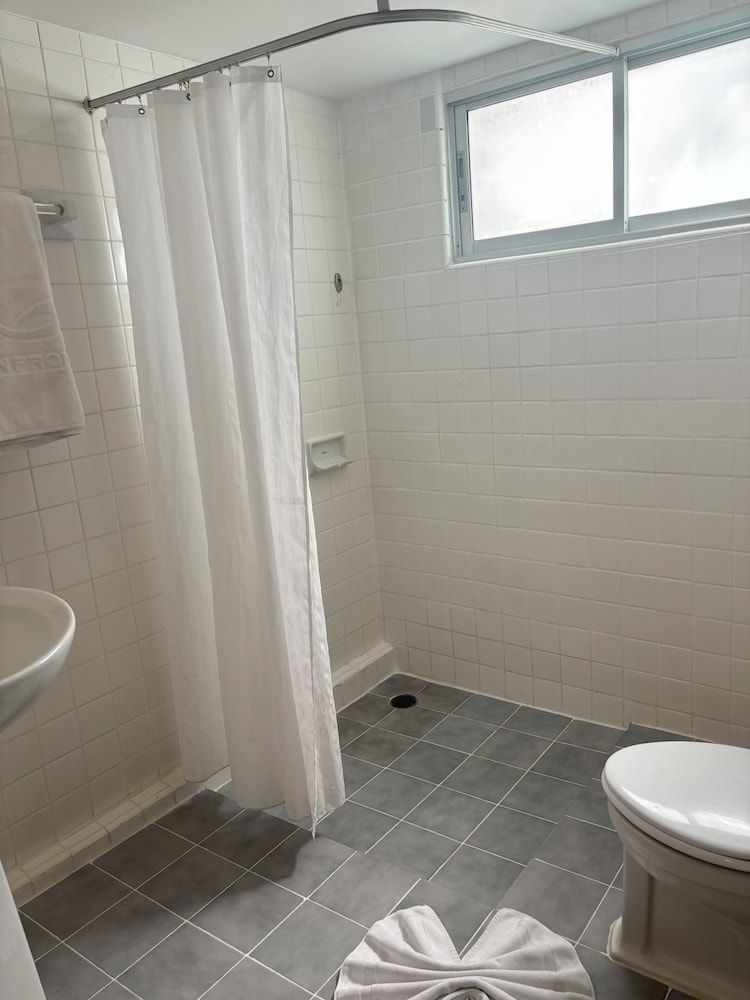 Sunset Mansion One Bedroom Apartment 14