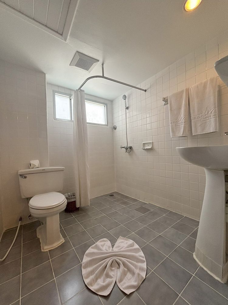 Sunset Mansion One Bedroom Apartment 15