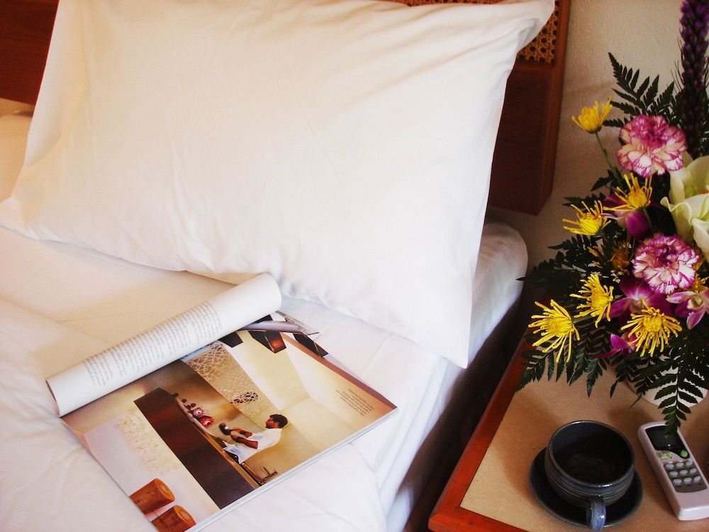 Sunset Mansion One Bedroom Apartment 6