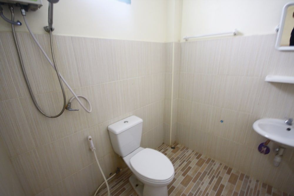 Baan Chomlay Resort Standard Room 4