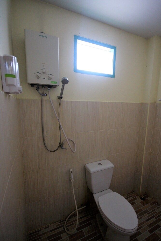 Baan Chomlay Resort Standard Room 3