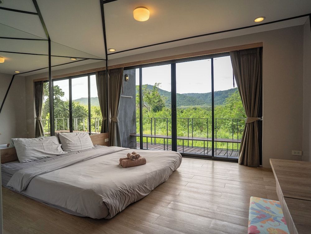 Hyde 198 Homeresort Design Studio 2