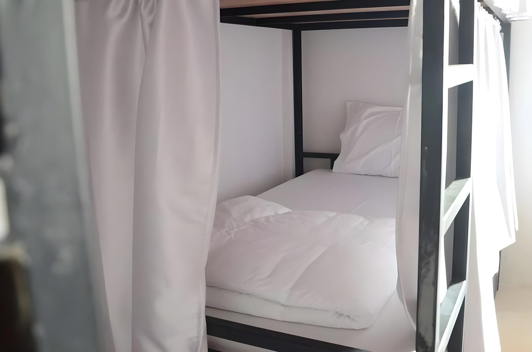 1 Person in 8-Bed Dormitory - Female Only