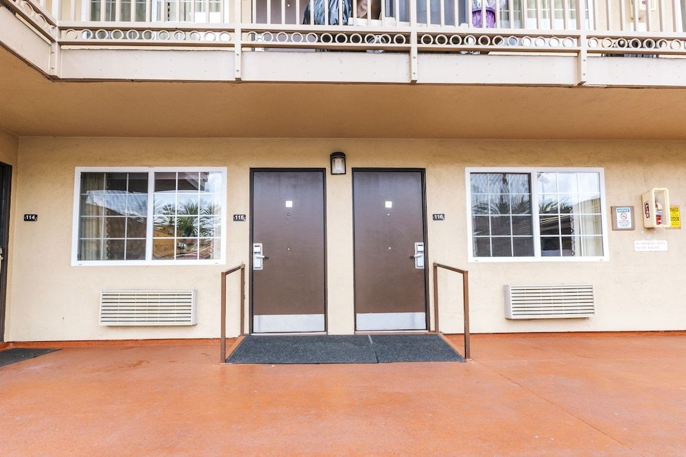 undefined Anaheim Discovery Inn & Suites 8