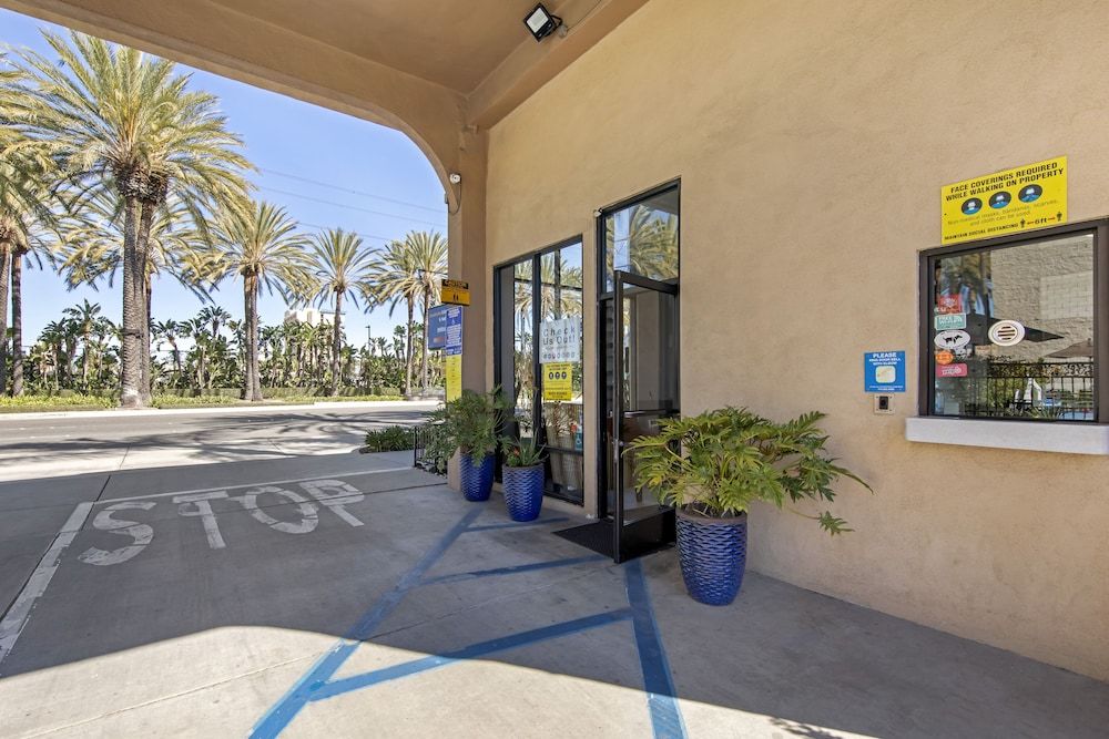 undefined Anaheim Discovery Inn & Suites 7
