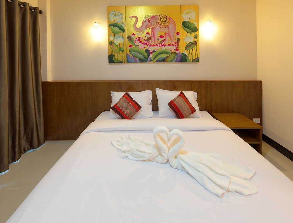 Lampang Vintage Double Room 6