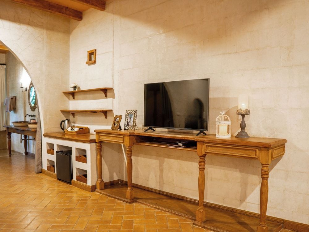 La Toscana Resort Bath Suite 5