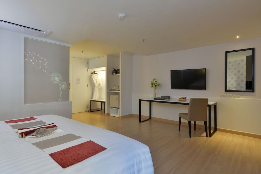 Le D'Tel Bangkok Deluxe Room 6